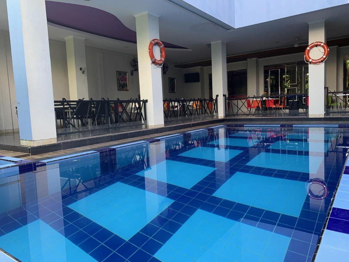Pacific Hotel Ambon Bagian luar foto